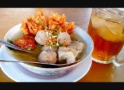 Kenapa Minum Es Teh Setelah Makan Bakso Tidak Dianjurkan?