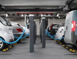 Panduan Lengkap Menemukan Stasiun Pengisian Kendaraan Listrik (SPKLU)