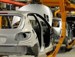 Pengembangan Material Ringan untuk Efisiensi Energi pada Kendaraan Modern