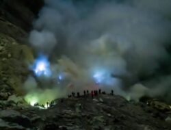 Kawah Ijen Banyuwangi, Menyaksikan Keajaiban Blue Fire yang Memikat