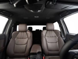 Interior Mobil Nyaman dan Wangi? Ini Cara Merawatnya!