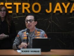 MIRIS: Aktivis Anti-Korupsi Dilaporkan Usai Protes RUU TNI di Hotel Fairmont