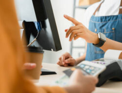 Mengenal Sistem Point of Sales (POS) dan Dampaknya pada Bisnis Masa Kini