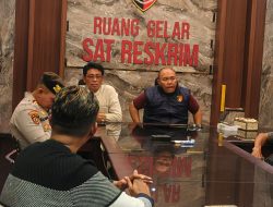 Naik 5 Mobil, Warga Karangmalang Gelar Aksi Damai di Polres Situbondo, Minta Perlindungan Negara
